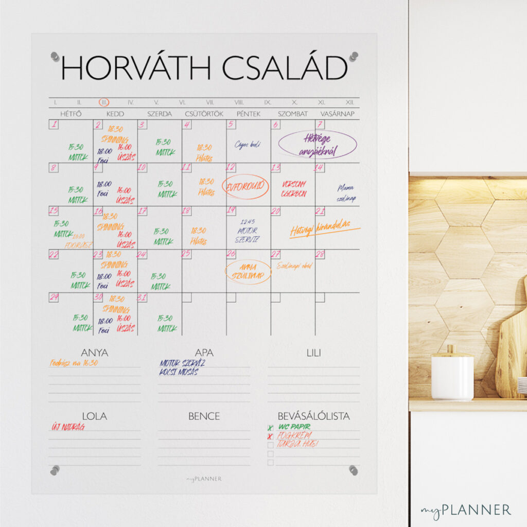 családi naptár egyedi